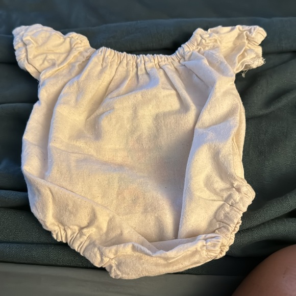 Baby Mexician embroidery onesie - Picture 2 of 3